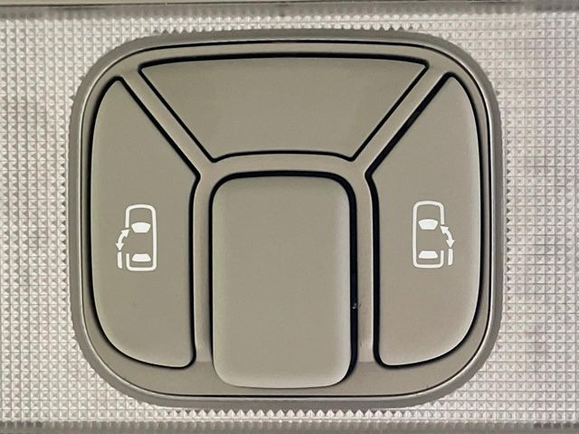 �y�����p���[�X���C�h�h�A�z�X�}�[�g�L�[��^�]�Ȃ̃X�C�b�`�Ō�ȗ����X���C�h�h�A�̊J���\���d��������͂����ăh�A���J����K�v�������A�����Ȃ��q�l�ł��ȒP�ɊJ���߂ł����K�ł���