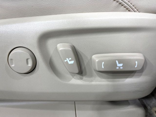 【パワーシート】スイッチ一つで簡単にシートの微調整が可能!電動だから力もいりません!快適なシートポジションにセットして、快適なドライブをお楽しみください。