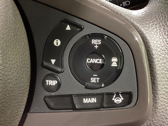 �y�A�_�v�e�B�u�N���[�Y�R���g���[���z�������H�ł̒��������s���y��!!�����ő��x��ۂN���[�Y�R���g���[�����A�Փˌy���V�X�e���ƘA�g���A�O���̎ԗ������m���ĎԊԂ�ۂ悤�ɑ��x���߂��Ă���܂�!!