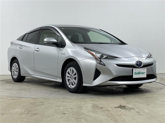 プリウス1.8 S E-Four 4WD