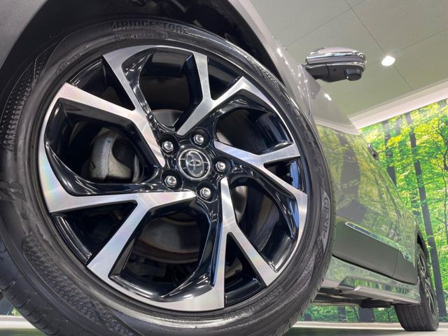 �y����18�C���`�A���~�z�C�[���z�O�ςɃ}�b�`���������A���~�z�C�[���𑕒����Ă���܂��B�e��ЊO�A���~�z�C�[����A�X�^�b�h���X�^�C�����戵�����Ă���܂��B���񂲑��k����������