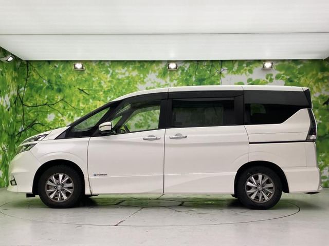 セレナ1.2 e-POWER ハイウェイスターV