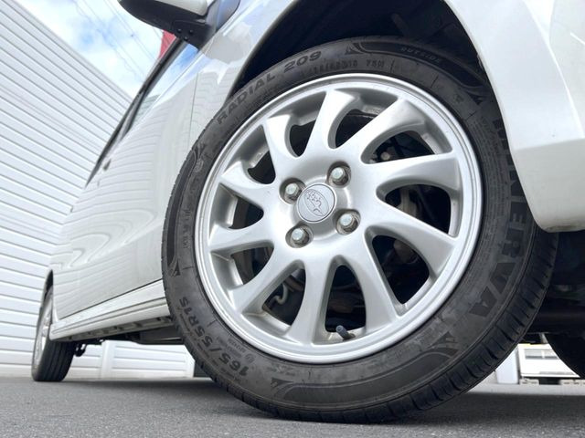 �y����15�C���`�A���~�z�C�[���z�O�ςɃ}�b�`���������A���~�z�C�[���𑕒����Ă���܂��B�e��ЊO�A���~�z�C�[����A�X�^�b�h���X�^�C�����戵�����Ă���܂��B���񂲑��k����������