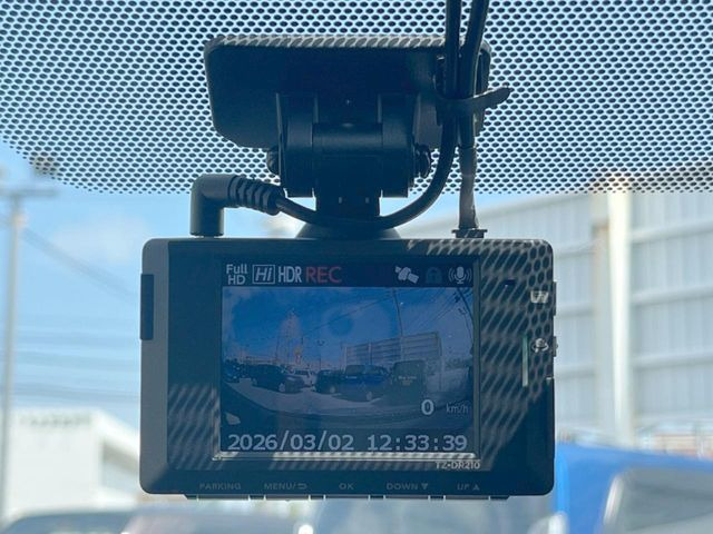 �y�h���C�u���R�[�_�[�z�h���C�u���R�[�_�[����!���s���͂������A������^�]�⎖�̂ɑ��������ہA�f���ŋL�^���A����̃��X�N�ɔ����܂��B���L�^�pSD�J�[�h�͂��q�l�����g�ł��������������K�v������܂��B