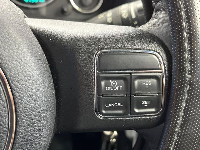 ���I�[�g�N���[�Y�R���g���[��:�������H�⎩���Ԑ�p���H���ɂāA�葬���q���\�ƂȂ�֗��ȋ@�\�ł��B�������ړ��̍ۂł����ɂ����֗��ɂ��g�����������܂���