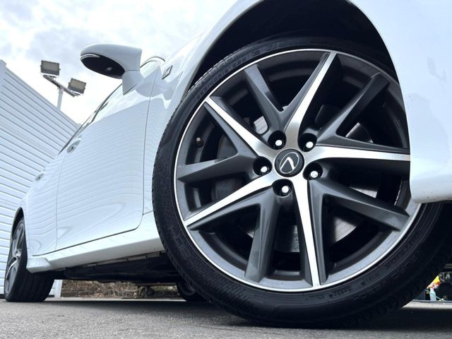 �y����19�C���`�A���~�z�C�[���z�O�ςɃ}�b�`���������A���~�z�C�[���𑕒����Ă���܂��B�e��ЊO�A���~�z�C�[����A�X�^�b�h���X�^�C�����戵�����Ă���܂��B���񂲑��k����������