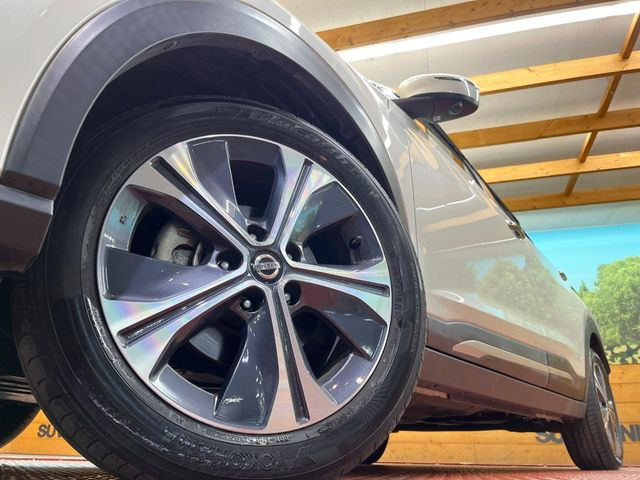 �y����17�C���`�A���~�z�C�[���z�O�ςɃ}�b�`���������A���~�z�C�[���𑕒����Ă���܂��B�e��ЊO�A���~�z�C�[����A�X�^�b�h���X�^�C�����戵�����Ă���܂��B���񂲑��k����������