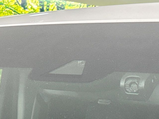 �y�g���^�Z�[�t�e�B�Z���X�z���s���ɑO���̎ԗ�����F�����A�Փ˂������Ȏ��͌x��ƃu���[�L�ŏՓˉ���Ɣ�Q�y�����A�V�X�g�B�����S�Ƀh���C�u�����y���݂��������܂��B