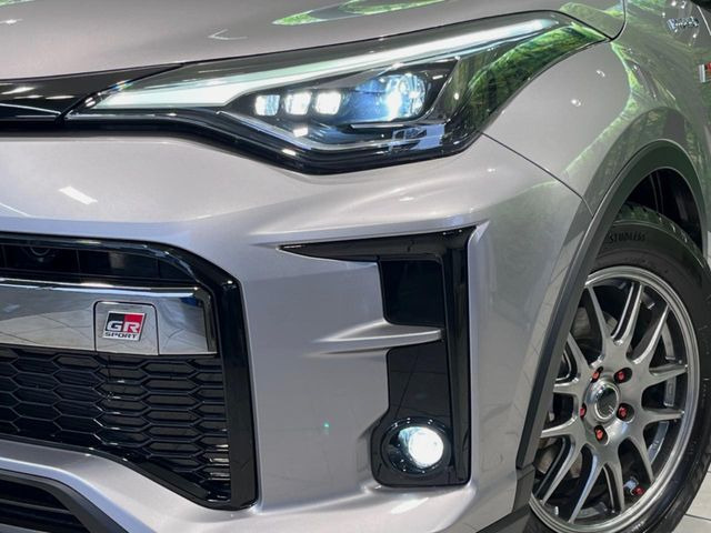 �yLED�w�b�h���C�g�z���V����ԑ��s�����ǍD�Ȏ��E���m�ۂ����S���ĉ^�]�ł��鍂�P�xLED�w�b�h���C�g�𑕔�!�_�����x�������A����d�͂��}�����Ă��܂��B