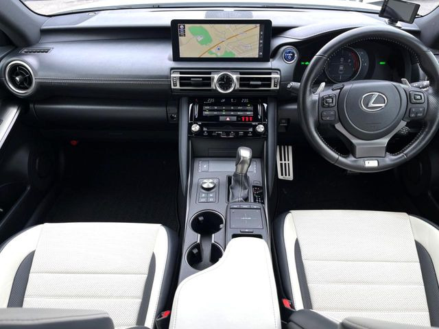 グループ総在庫数約30,000台!!全国の系列店からメーカー・車種問わずご紹介出来るので、あなたにピッタリのお車が見つかるはずです♪まずはお問い合わせ下さい☆