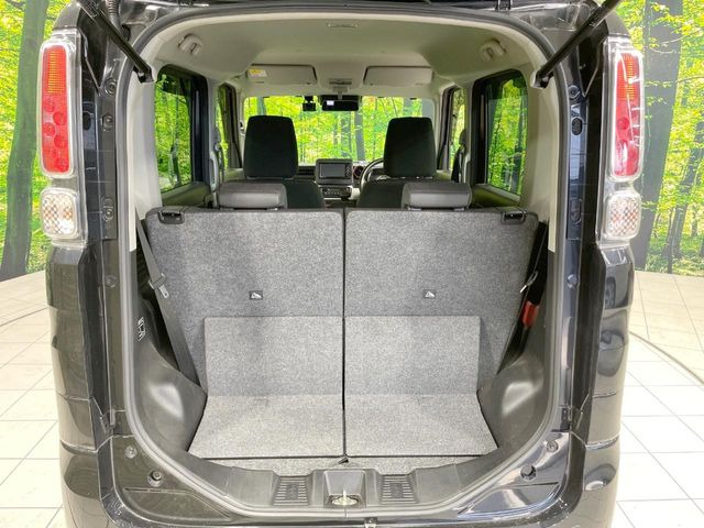 ���i�̂���������ʋ΁A���}���ɏ\���ȉ׎��X�y�[�X���m�ۂ��Ă���܂��B�Z�J���h�V�[�g��|���ƁA�傫�ȉו��̐ύڂ��\�ł���