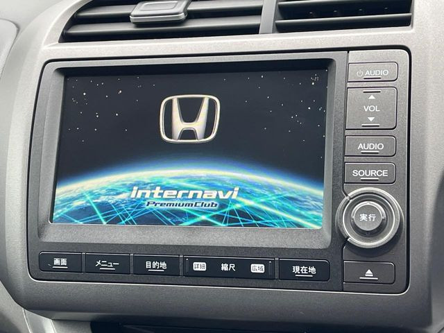 �y�����i�r�z�l�C�̏����i�r�𑕔����Ă���܂��B�i�r�̎g���₷���͂������A�I�[�f�B�I�@�\���[��!�L�����v�◷�s�͂������A�ʋ΂┃�����ȂǕ��i�̃h���C�u���y�����Ȃ�͂���