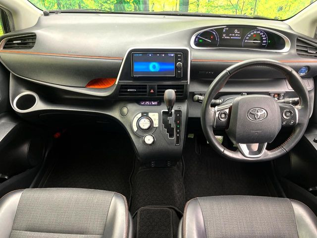 シエンタハイブリッド 1.5 G クエロ