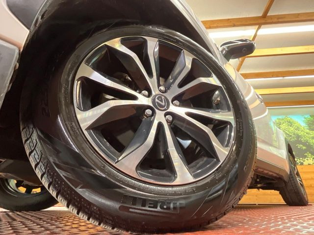 �y����18�C���`�A���~�z�C�[���z�O�ςɃ}�b�`���������A���~�z�C�[���𑕒����Ă���܂��B�e��ЊO�A���~�z�C�[����A�X�^�b�h���X�^�C�����戵�����Ă���܂��B���񂲑��k����������