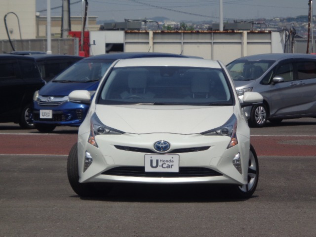 プリウス1.8 A プレミアム ツーリングセレクション