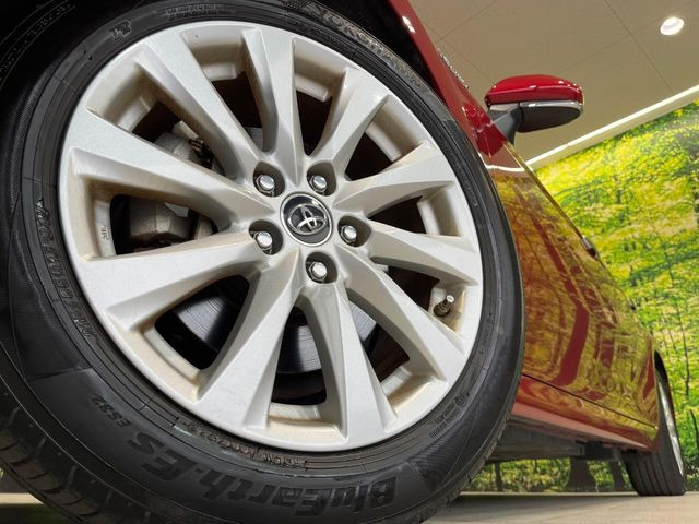 �y����17�C���`�A���~�z�C�[���z�O�ςɃ}�b�`���������A���~�z�C�[���𑕒����Ă���܂��B�e��ЊO�A���~�z�C�[����A�X�^�b�h���X�^�C�����戵�����Ă���܂��B���񂲑��k����������