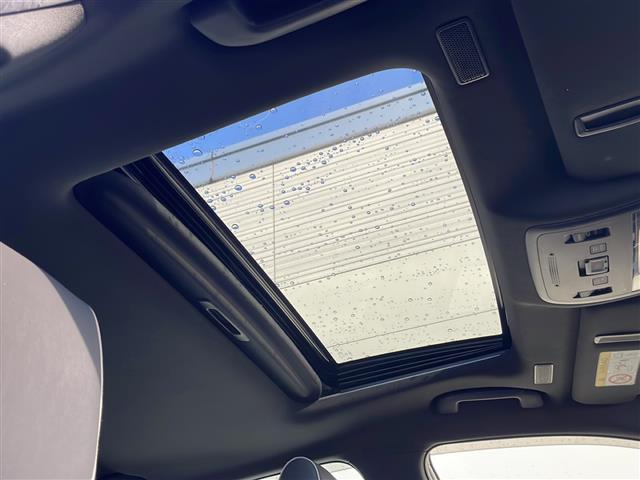 クラウンハイブリッド 2.5 RS アドバンス Four 4WD