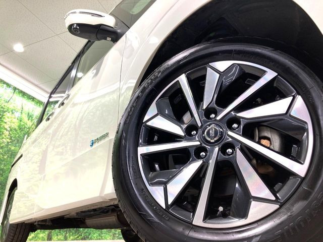 �y����16�C���`�A���~�z�C�[���z�O�ςɃ}�b�`���������A���~�z�C�[���𑕒����Ă���܂��B�e��ЊO�A���~�z�C�[����A�X�^�b�h���X�^�C�����戵�����Ă���܂��B���񂲑��k����������