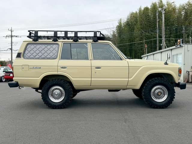 ���X�݌ɂ͊O���A�����N���[�j���O��ɓW�����A�����Ď��̏C�����̗L���A���[�^�[��������̗L������O�ҋ@�ւɂ�錟����S����{���Ă���܂��B�Ԍ��A�����A����h�������ЂőΉ��ł��܂��̂ł����S���������B