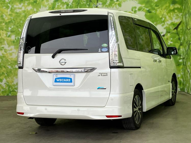 セレナ2.0 ハイウェイスター S-HYBRID アドバンスドセーフティパッケージ