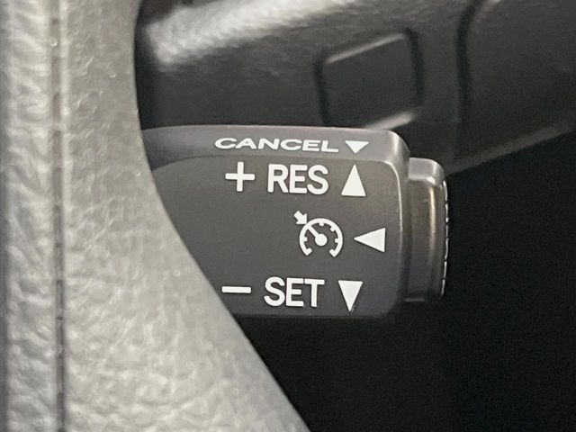 �y�N���[�Y�R���g���[���z�������H�����N���N���s�B�A�N�Z���𗣂��Ă���葬�x�ő��s���ł��A�������^�]���̕��S���y��!�����E�������ȒP�ȃX�C�b�`����Œ����ł��܂��B