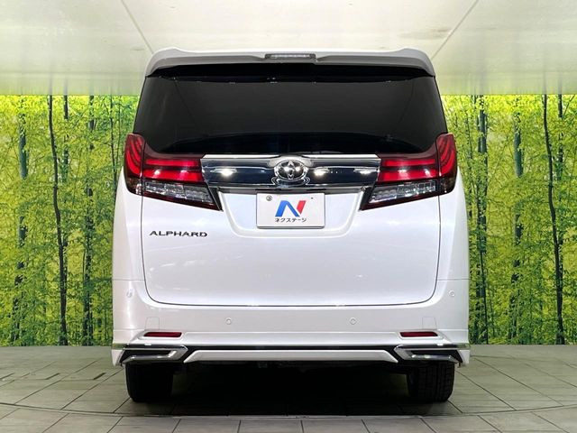 安心の最長10年・走行無制限保証(有償)をご用意。保証内容も充実はもちろん、無料点検&オイル交換や、年中無休の全国・24時間ロードサービスも付帯されておりますのでご安心下さい。