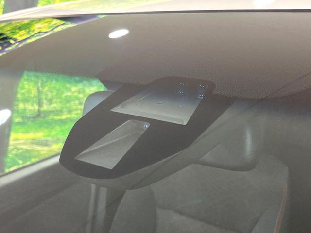 �y�V�e�B�u���[�L�A�N�e�B�u�V�X�e���z�ᑬ���s���ɑO���̎ԗ�����F�����A�Փ˂������Ȏ��͌x��ƃu���[�L�ŏՓˉ���Ɣ�Q�y�����A�V�X�g�B�����S�Ƀh���C�u�����y���݂��������܂��B