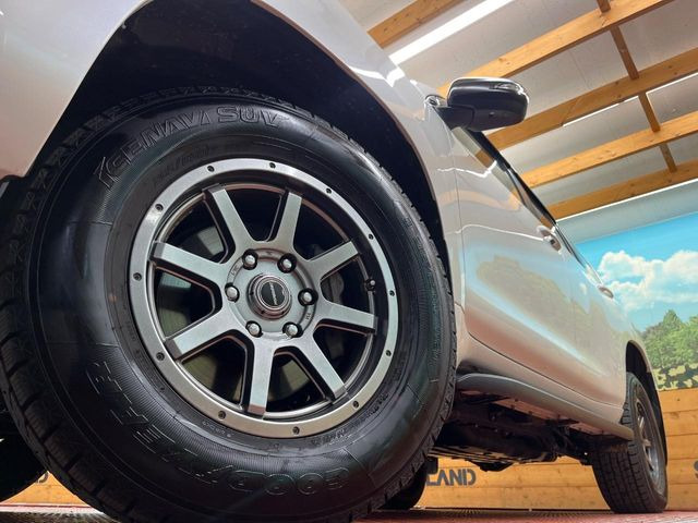 �y17�C���`�A���~�z�C�[���z�O�ςɃ}�b�`�����A���~�z�C�[���𑕒����Ă���܂��B�e��A���~�z�C�[����A�X�^�b�h���X�^�C�����戵�����Ă���܂��B���񂲑��k����������