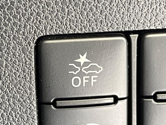 �y�X�}�[�g�A�V�X�g�z���s���ɑO���̎ԗ�����F�����A�Փ˂������Ȏ��͌x��ƃu���[�L�ŏՓˉ���Ɣ�Q�y�����A�V�X�g�B�����S�Ƀh���C�u�����y���݂��������܂��B