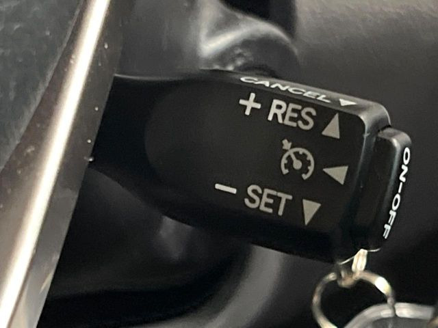 �y�N���[�Y�R���g���[���z�������H�����N���N���s�B�A�N�Z���𗣂��Ă���葬�x�ő��s���ł��A�������^�]���̕��S���y��!�����E�������ȒP�ȃX�C�b�`����Œ����ł��܂��B