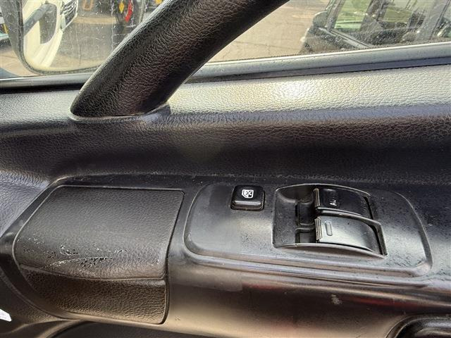 �[�ԑO�ɓ��O���̃N���[�j���O���������܂��B�e��R�[�e�B���O(�ʓr�L��)�����p�ӂ��Ă���܂��̂ŁA���񂲑��k���������B