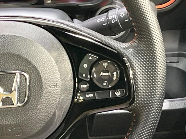 �y���[�_�[�N���[�Y�R���g���[���z�������H�ł̒��������s���y��!!�����ő��x��ۂN���[�Y�R���g���[�����A�Փˌy���V�X�e���ƘA�g���A�O���̎ԗ������m���ĎԊԂ�ۂ悤�ɑ��x���߂��Ă���܂�!!