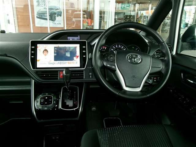 ヴォクシー2.0 ZS 煌II 4WD