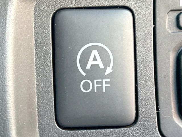 �y�A�C�h�����O�X�g�b�v�z�ԐM����a�؂Œ�Ԃ����ۂɃG���W�����~���A���ʂȔR���̏����}���܂��B�R��������ی�ɂȂ���@�\��G���W���̓u���[�L�𗣂��΍Ďn�����܂��B