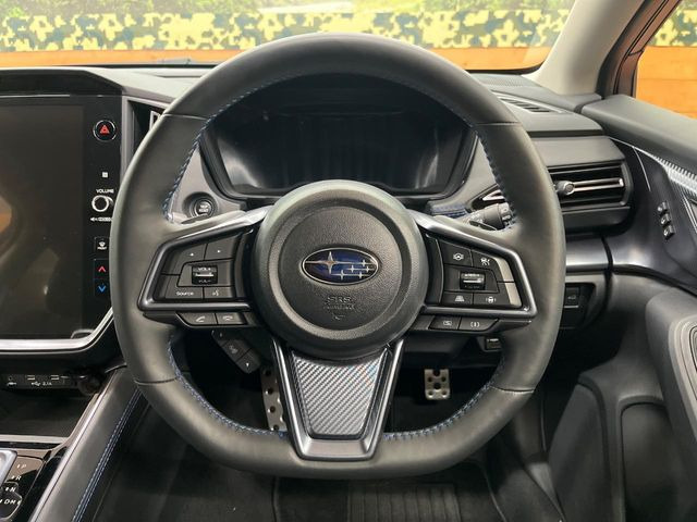 �y�����v�����X�e�A�����O�z�㎿�Ȋv���g�p���邱�ƂŁA��ɂ����������݂ƂĂ��^�]���₷���n���h���ł���