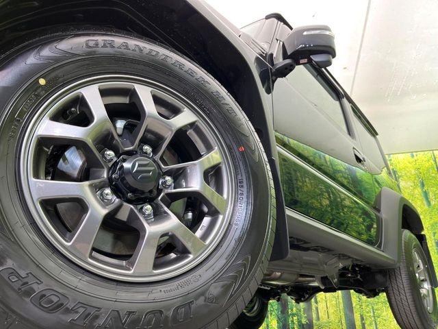 �y���������C���`�A���~�z�C�[���z�O�ςɃ}�b�`���������A���~�z�C�[���𑕒����Ă���܂��B�e��ЊO�A���~�z�C�[����A�X�^�b�h���X�^�C�����戵�����Ă���܂��B���񂲑��k����������