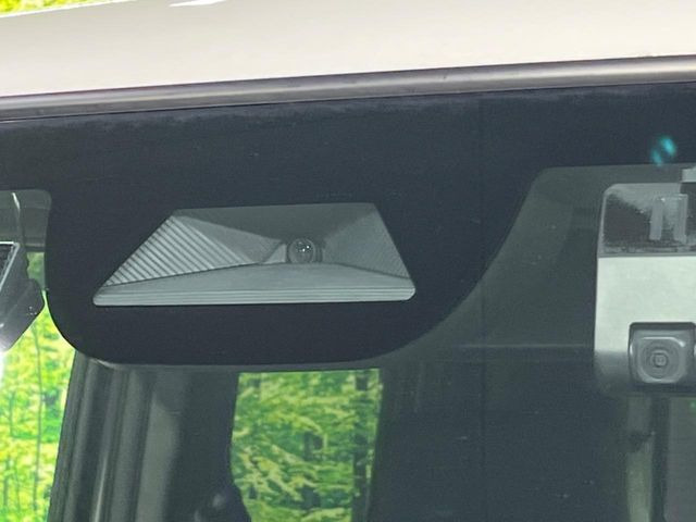 �y�z���_�Z���V���O�z���s���ɑO���̎ԗ�����F�����A�Փ˂������Ȏ��͌x��ƃu���[�L�ŏՓˉ���Ɣ�Q�y�����A�V�X�g�B�����S�Ƀh���C�u�����y���݂��������܂��B