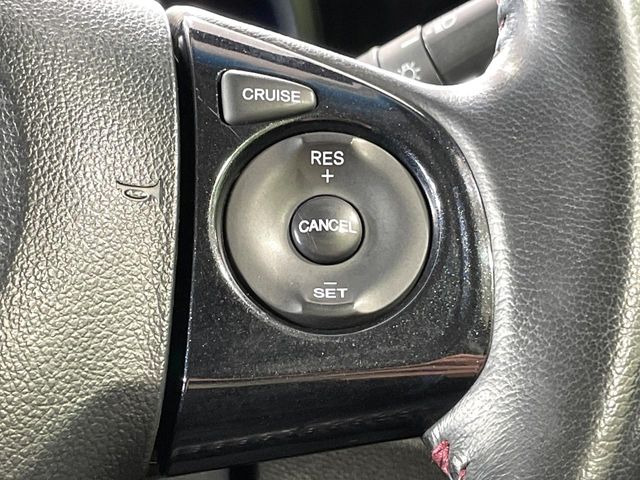 �y�N���[�Y�R���g���[���z�������H�����N���N���s�B�A�N�Z���𗣂��Ă���葬�x�ő��s���ł��A�������^�]���̕��S���y��!�����E�������ȒP�ȃX�C�b�`����Œ����ł��܂��B