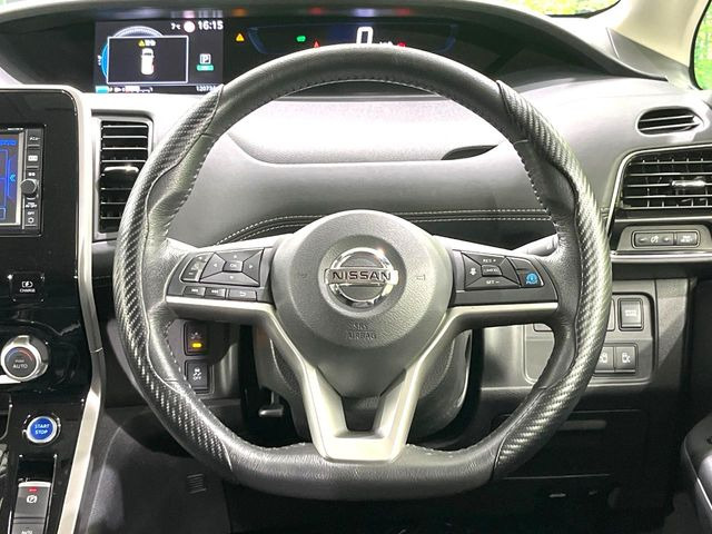 �y�����v�����X�e�A�����O�z�㎿�Ȋv���g�p���邱�ƂŁA��ɂ����������݂ƂĂ��^�]���₷���n���h���ł���