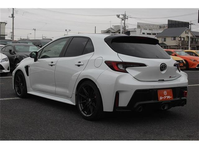 ���Ǝҗl�ւ̔̔��͂��f�肳���Ă��������܂��B �Ԍ������ԗ��̏ꍇ�́A�Ԍ����擾�������x�������z�ŕ\�����Ă���܂��B