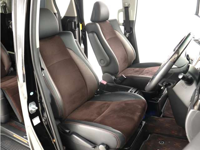 追加のお写真や動画など、メールやLINEでお送りできます!気になる点があればどんなことでも専門スタッフまでお申し付けください♪迅速にご対応させて頂きます!