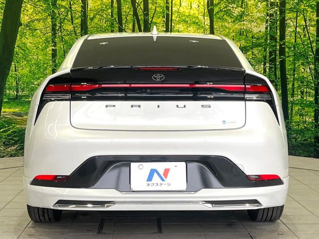 安心の最長10年・走行無制限保証(有償)をご用意。保証内容も充実はもちろん、無料点検&オイル交換や、年中無休の全国・24時間ロードサービスも付帯されておりますのでご安心下さい。