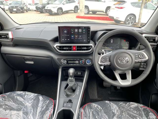 ���W����ɂ͍��i���̒��ÎԂ�V�Ԃ��������ł����W���䐔100��̑�^�W����֐��񂲗��X����������