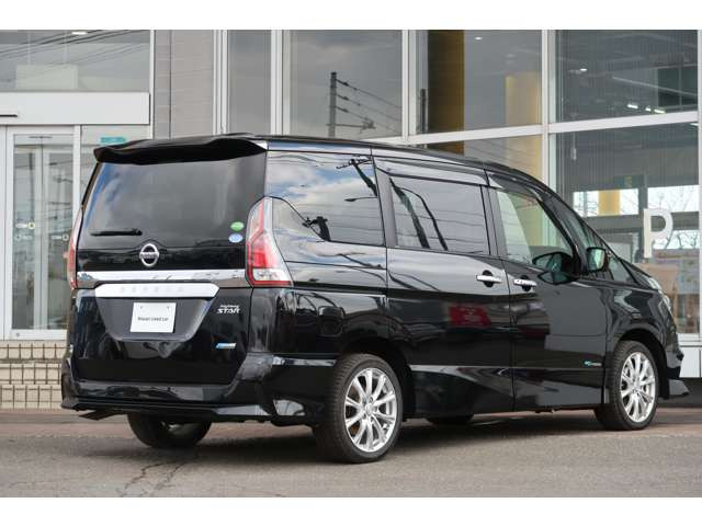 セレナ2.0 ハイウェイスター 4WD