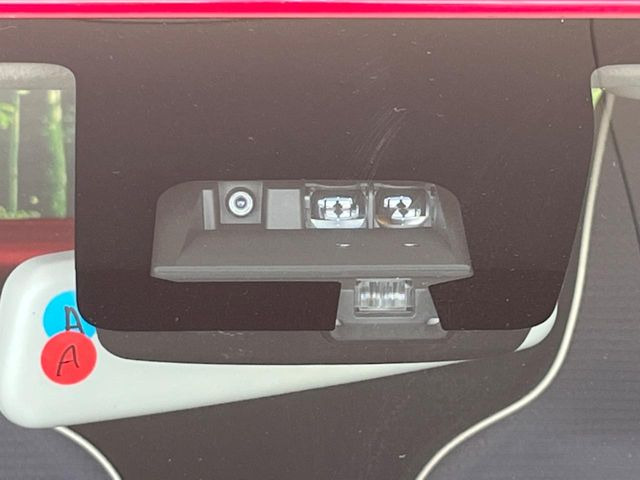 �y�X�Y�L �Z�[�t�e�B�T�|�[�g�z���s���ɑO���̎ԗ�����F�����A�Փ˂������Ȏ��͌x��ƃu���[�L�ŏՓˉ���Ɣ�Q�y�����A�V�X�g�B�����S�Ƀh���C�u�����y���݂��������܂��B