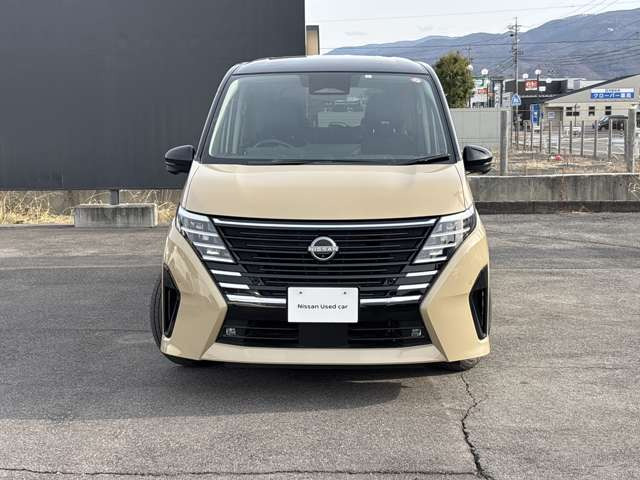 セレナ1.4 e-POWER ルキシオン