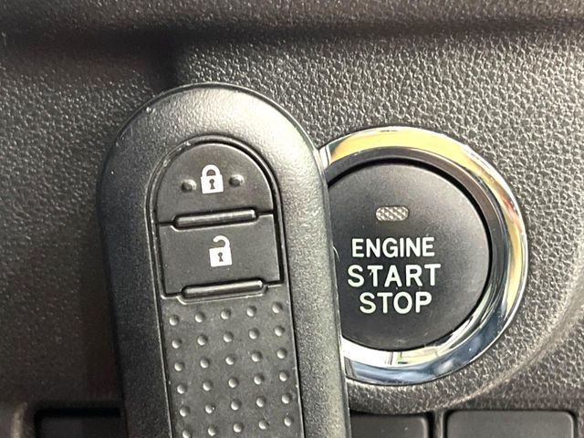 �y�L�[�t���[�V�X�e���z�J�o����|�P�b�g�ɓ��ꂽ�܂܂ł��h�A�̎{���E�������\�ȃX�}�[�g�L�[�𑕔��B�G���W���̃I���E�I�t�����J�M�����o���K�v����������Ƃ��Ă��֗��ł���