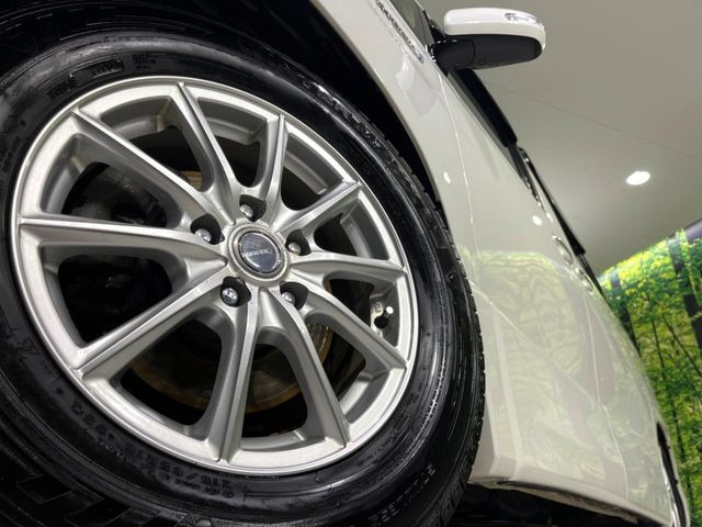 �y16�C���`�A���~�z�C�[���z�O�ςɃ}�b�`�����A���~�z�C�[���𑕒����Ă���܂��B�e��A���~�z�C�[����A�X�^�b�h���X�^�C�����戵�����Ă���܂��B���񂲑��k����������