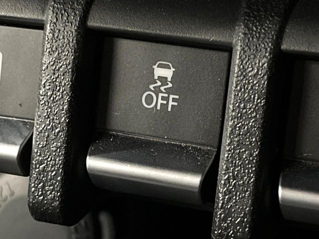 �y������h�~���u�z�ԗ��̉���������m����ƁA�����I�Ɏԗ��̐i�s������ۂ悤�Ɏԗ��𐧌䂵�܂��B�J�̓��ȂǊ���₷���H�ʏ󋵂ł����S�ȉ^�]���\�ł��B