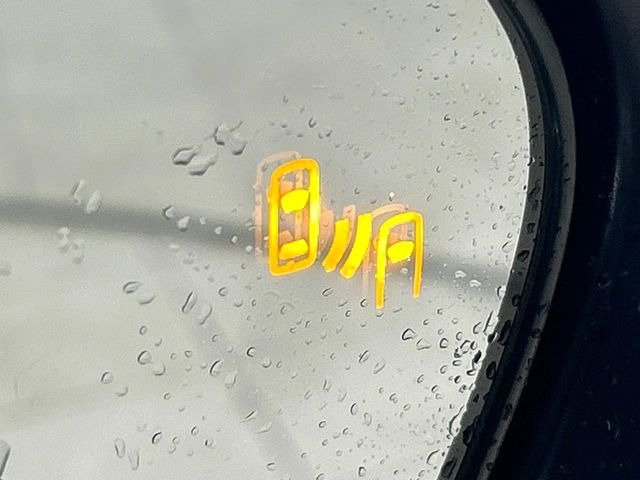 �y�u���C���h�X�|�b�g���j�^�[�z���s���A�h�A�~���[�̎��p�ɂȂ�₷���ӏ��Ɍ㑱�Ԃ��ڋ߂���ƃT�C�h�~���[�̃����Y�Ɍx����\��!�h���C�o�[�ɒ��ӊ��N�����Ă���܂��B